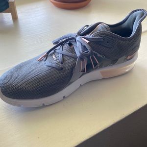 Women’s size 10 Nike AIRMAX.  Excellent condition